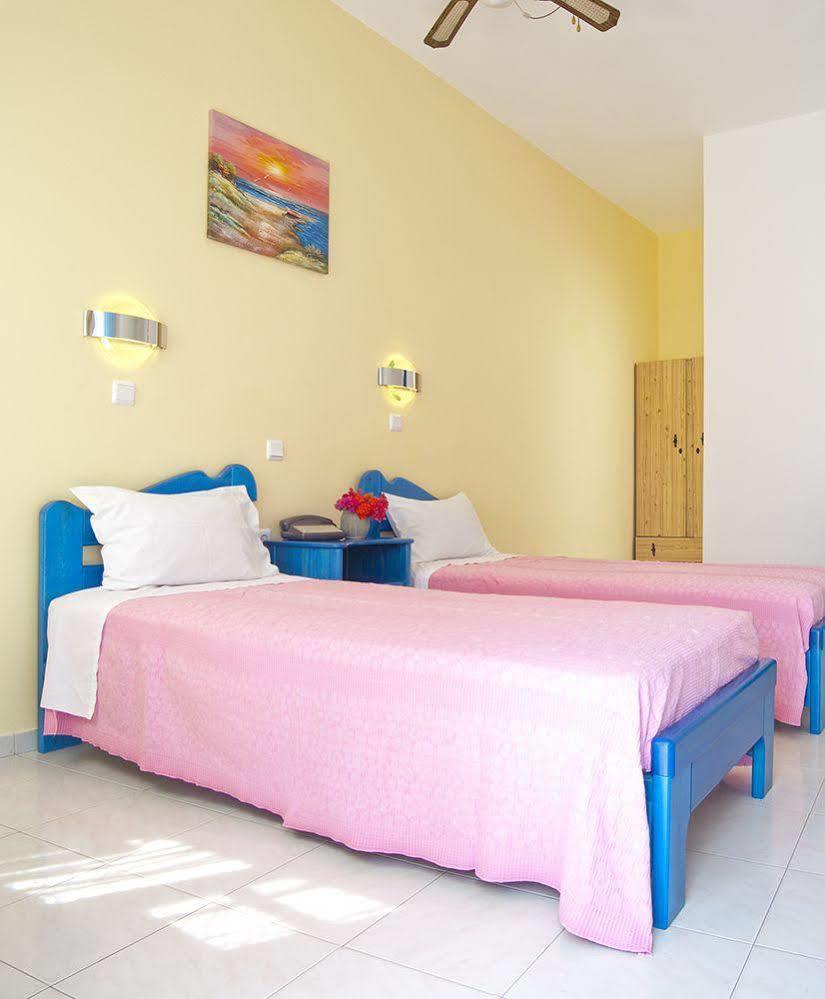 Pelagos Hotel - Apartments Chora  Exterior photo